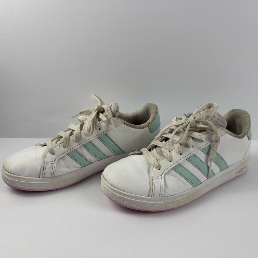 Adidas Grand court 2.0 in cloud white,jade,pink size 5